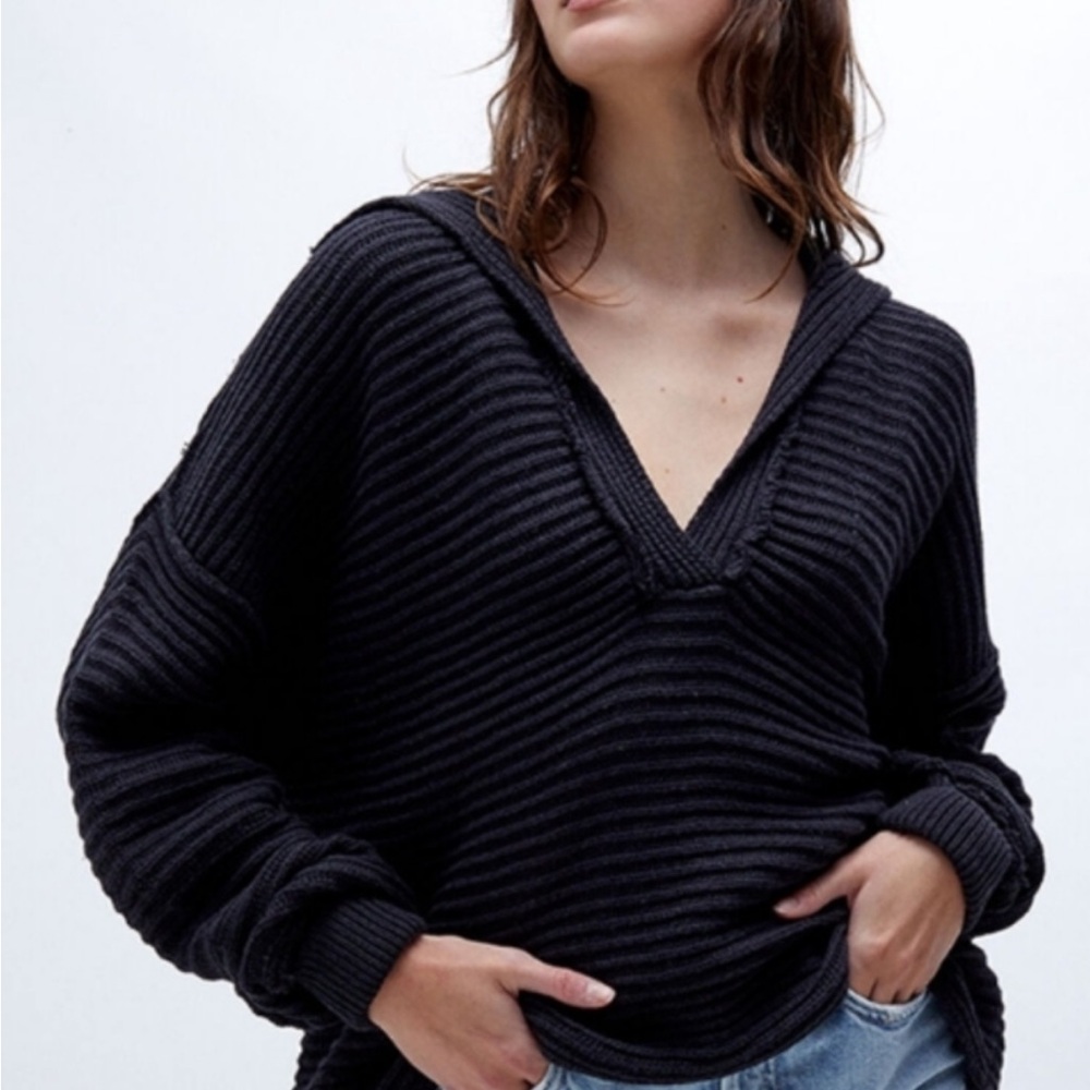 xs Free People V-Neck Ribbed  Sweater - Black